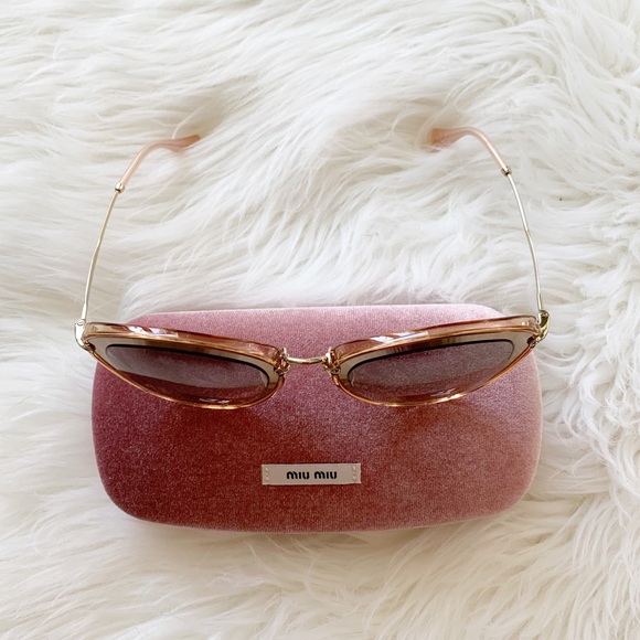 Miu Miu Sunglasses, New - Picture 5 of 6